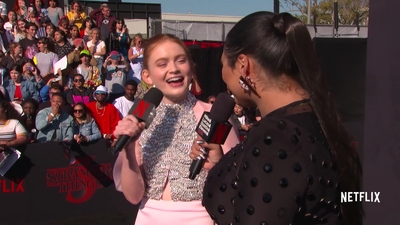 2019-06-28_-_Stranger_Things_Season_3_Premiere_4_mp43546.jpg