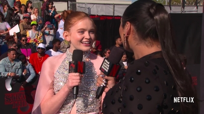 2019-06-28_-_Stranger_Things_Season_3_Premiere_4_mp43562.jpg