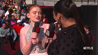 2019-06-28_-_Stranger_Things_Season_3_Premiere_4_mp43574.jpg