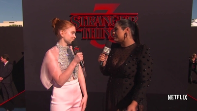 2019-06-28_-_Stranger_Things_Season_3_Premiere_4_mp43577.jpg