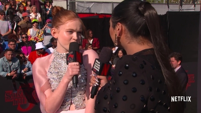 2019-06-28_-_Stranger_Things_Season_3_Premiere_4_mp43589.jpg