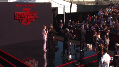 2019-06-28_-_Stranger_Things_Season_3_Premiere_4_mp43591.jpg