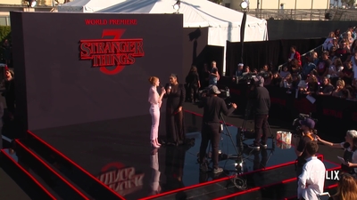2019-06-28_-_Stranger_Things_Season_3_Premiere_4_mp43593.jpg