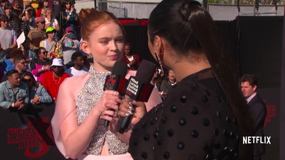 2019-06-28_-_Stranger_Things_Season_3_Premiere_4_mp43600.jpg
