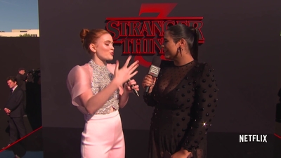 2019-06-28_-_Stranger_Things_Season_3_Premiere_4_mp43612.jpg