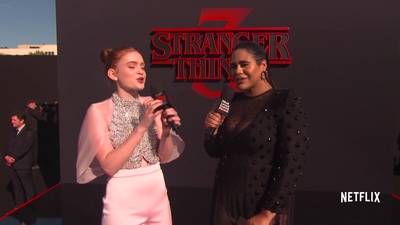 2019-06-28_-_Stranger_Things_Season_3_Premiere_4_mp43620.jpg