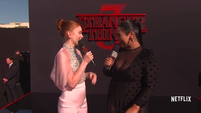 2019-06-28_-_Stranger_Things_Season_3_Premiere_4_mp43622.jpg