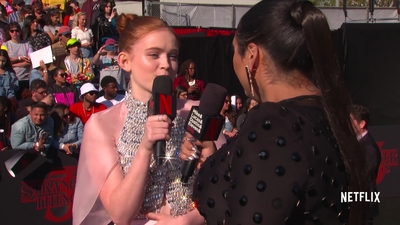 2019-06-28_-_Stranger_Things_Season_3_Premiere_4_mp43638.jpg