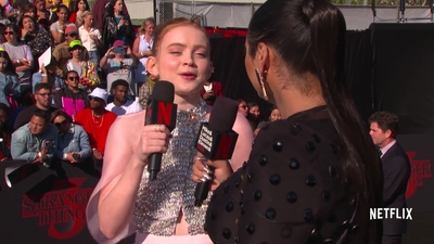 2019-06-28_-_Stranger_Things_Season_3_Premiere_4_mp43649.jpg
