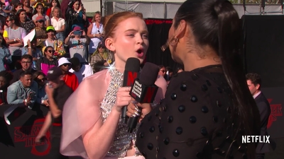 2019-06-28_-_Stranger_Things_Season_3_Premiere_4_mp43652.jpg