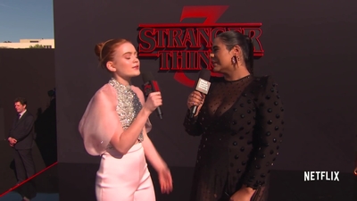 2019-06-28_-_Stranger_Things_Season_3_Premiere_4_mp43653.jpg