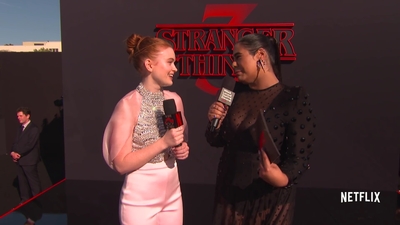 2019-06-28_-_Stranger_Things_Season_3_Premiere_4_mp43656.jpg
