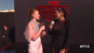 2019-06-28_-_Stranger_Things_Season_3_Premiere_4_mp43660.jpg