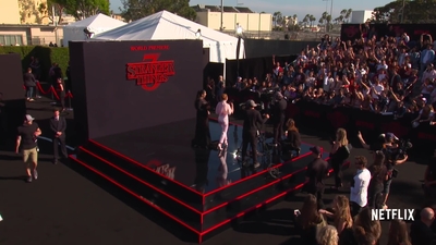 2019-06-28_-_Stranger_Things_Season_3_Premiere_4_mp43684.jpg