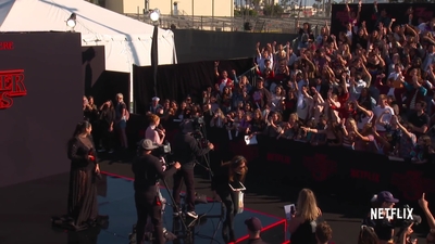 2019-06-28_-_Stranger_Things_Season_3_Premiere_4_mp43688.jpg