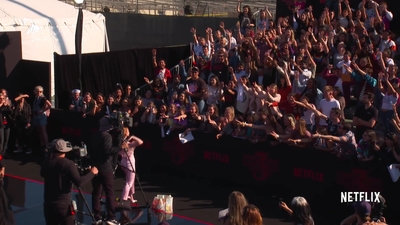 2019-06-28_-_Stranger_Things_Season_3_Premiere_4_mp43692.jpg