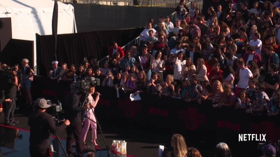 2019-06-28_-_Stranger_Things_Season_3_Premiere_4_mp43695.jpg