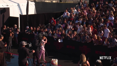 2019-06-28_-_Stranger_Things_Season_3_Premiere_4_mp43696.jpg