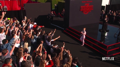 2019-06-28_-_Stranger_Things_Season_3_Premiere_4_mp43707.jpg