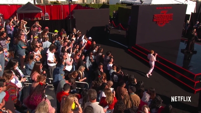 2019-06-28_-_Stranger_Things_Season_3_Premiere_4_mp43712.jpg