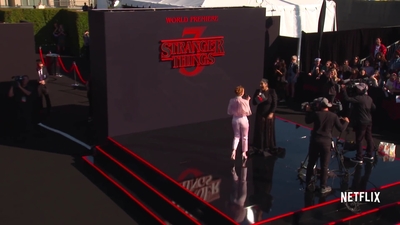 2019-06-28_-_Stranger_Things_Season_3_Premiere_4_mp43716.jpg