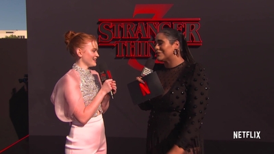 2019-06-28_-_Stranger_Things_Season_3_Premiere_4_mp43722.jpg