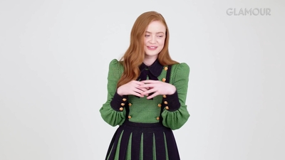 2019-07-09_-_Glamour_-_Stranger_Things_S03_Interview_mp45436.jpg