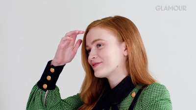 2019-07-09_-_Glamour_-_Stranger_Things_S03_Interview_mp45512.jpg
