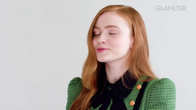2019-07-09_-_Glamour_-_Stranger_Things_S03_Interview_mp45579.jpg