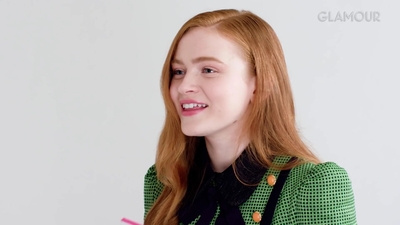 2019-07-09_-_Glamour_-_Stranger_Things_S03_Interview_mp45585.jpg