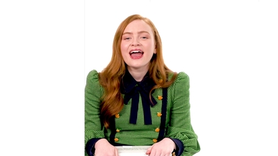 2019-07-29_-_Netlix_-_Sadie_Sink_Gives_Break_Up_Advice_mp46035.jpg