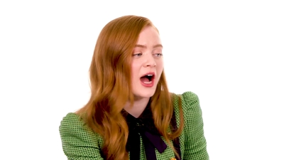 2019-07-29_-_Netlix_-_Sadie_Sink_Gives_Break_Up_Advice_mp46092.jpg