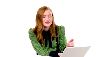 2019-07-29_-_Netlix_-_Sadie_Sink_Gives_Break_Up_Advice_mp46096.jpg