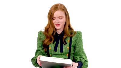 2019-07-29_-_Netlix_-_Sadie_Sink_Gives_Break_Up_Advice_mp46119.jpg