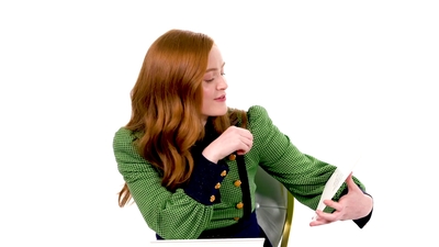 2019-07-29_-_Netlix_-_Sadie_Sink_Gives_Break_Up_Advice_mp46135.jpg