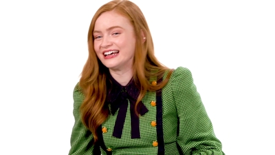 2019-07-29_-_Netlix_-_Sadie_Sink_Gives_Break_Up_Advice_mp46142.jpg