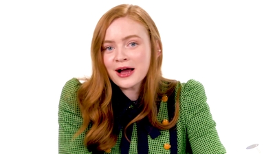 2019-07-29_-_Netlix_-_Sadie_Sink_Gives_Break_Up_Advice_mp46169.jpg