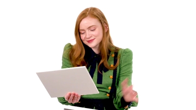 2019-07-29_-_Netlix_-_Sadie_Sink_Gives_Break_Up_Advice_mp46195.jpg