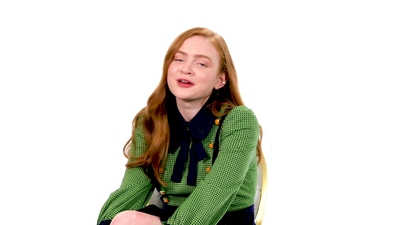 2019-07-29_-_Netlix_-_Sadie_Sink_Gives_Break_Up_Advice_mp46204.jpg