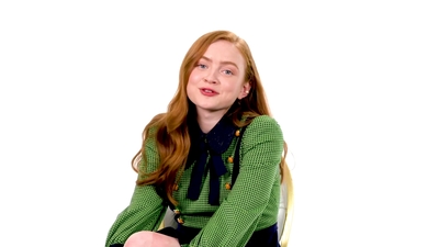 2019-07-29_-_Netlix_-_Sadie_Sink_Gives_Break_Up_Advice_mp46205.jpg