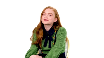 2019-07-29_-_Netlix_-_Sadie_Sink_Gives_Break_Up_Advice_mp46207.jpg