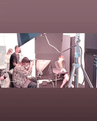 2022-04_-_Schon_Magazine_BTS_mp40004.jpg