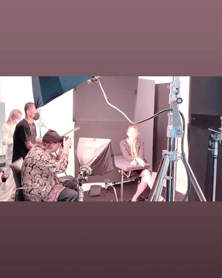 2022-04_-_Schon_Magazine_BTS_mp40008.jpg