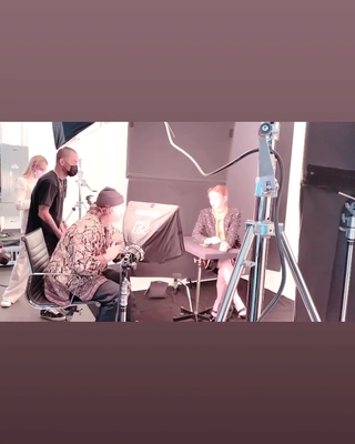 2022-04_-_Schon_Magazine_BTS_mp40015.jpg