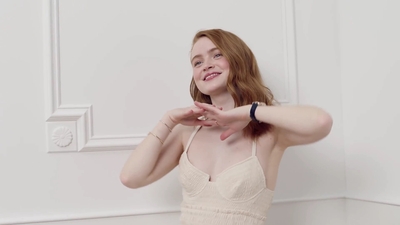 2022-04-08_-_HAPPY_DIAMONDS_by_Chopard_video_2_mp40120.jpg