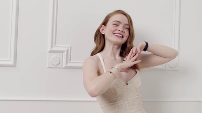 2022-04-08_-_HAPPY_DIAMONDS_by_Chopard_video_2_mp40122.jpg