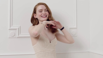 2022-04-08_-_HAPPY_DIAMONDS_by_Chopard_video_2_mp40123.jpg