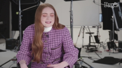 2022-04-29_-_People_-_Sadie_Sink_Says_She_Feels_Much_More_Comfortable_With_Herself_at_20_mp40156.jpg