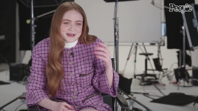 2022-04-29_-_People_-_Sadie_Sink_Says_She_Feels_Much_More_Comfortable_With_Herself_at_20_mp40160.jpg