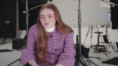 2022-04-29_-_People_-_Sadie_Sink_Says_She_Feels_Much_More_Comfortable_With_Herself_at_20_mp40180.jpg